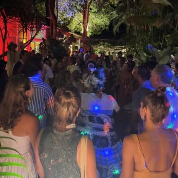 Tradicional restaurante Maritaca completa 25 anos com festa em Trancoso; veja fotos