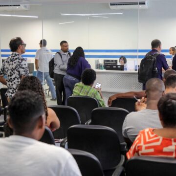 Telemarketing lidera ranking de empregos em Salvador; veja as 10 profissões com mais vagas