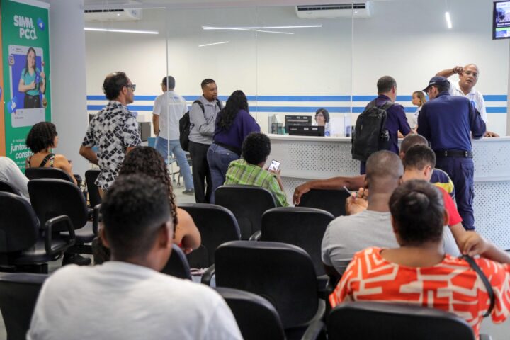 Telemarketing lidera ranking de empregos em Salvador; veja as 10 profissões com mais vagas