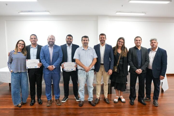 Escola de Saúde Pública de Salvador forma 23 médicos especialistas em programas de residência