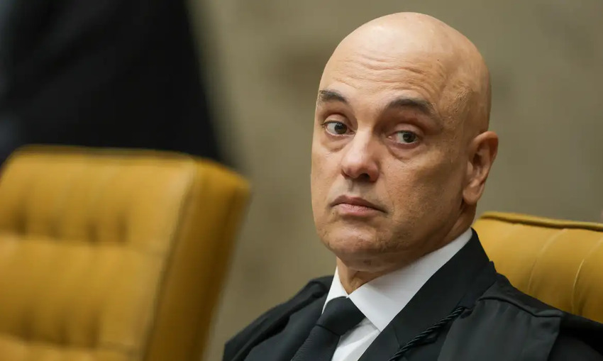 Ministro Alexandre de Moraes aumenta restrição para voos de drones na casa de Bolsonaro