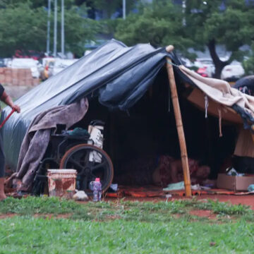 IBGE anuncia primeiro censo da população em situação de rua para 2028