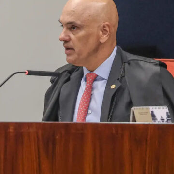 Ministro Alexandre de Moraes se pronuncia sobre ter viajado em aviões de Vorcaro