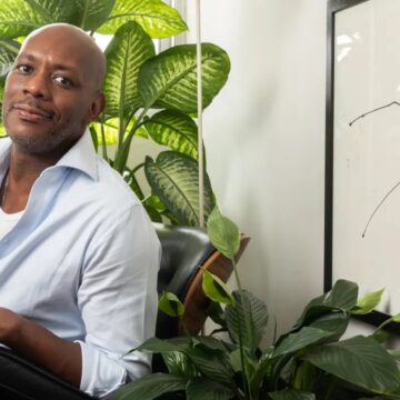 Conheça o baiano que trabalhou com Xuxa e Pelé e agora aposta em publicidade acessível