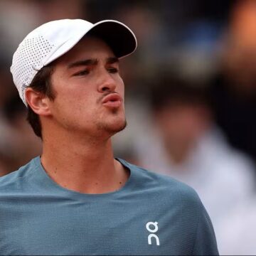 Brasileiro João Fonseca quebra tabu de 12 anos em Monte Carlo ao derrotar Gabriel Diallo