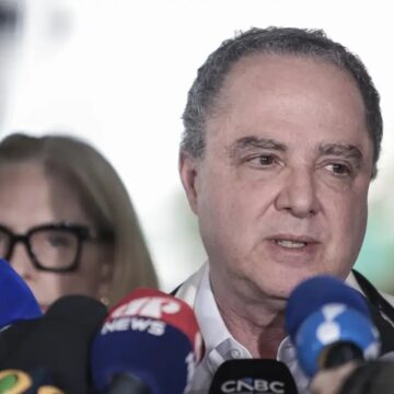 Médico diz que cirurgia de Lula foi bem-sucedida e não afeta agenda; alta deve ser nesta sexta (24)