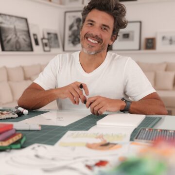 Exposição reúne 155 cadernos e revela universo onírico de Chico Baldini no Rio Vermelho