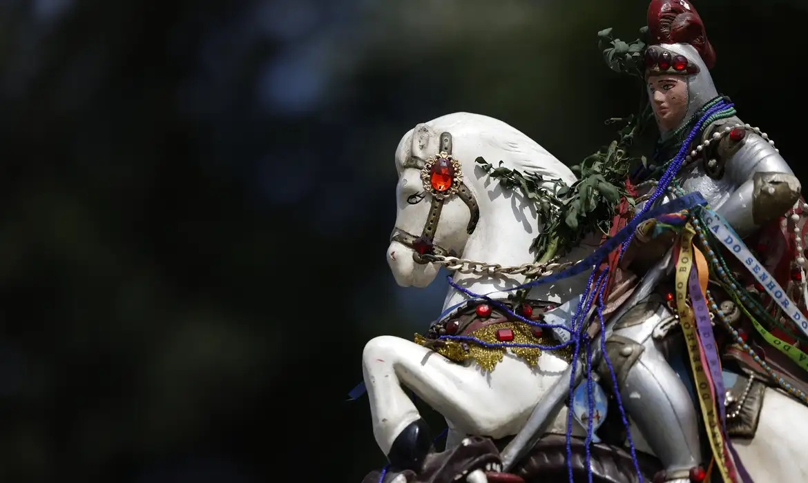 Saiba mais sobre São Jorge, celebrado neste 23 de abril