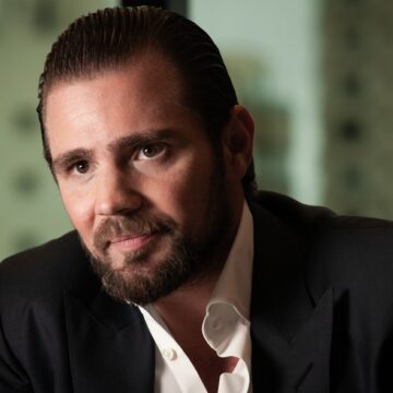 Escoltado pela PF, Daniel Vorcaro passa por exames em Brasília