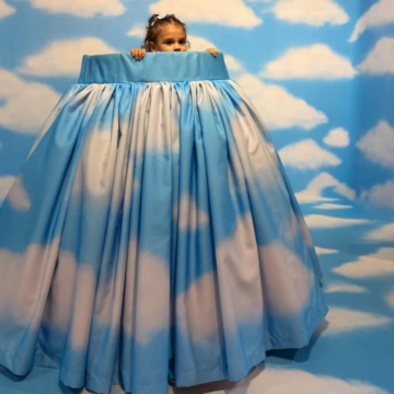 Amanda Kimberlly encanta com fotos de Helena, filha com Neymar, em exposição de arte