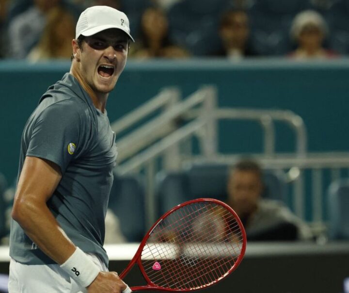 João Fonseca avança no Masters de Monte Carlo e chega às oitavas de final