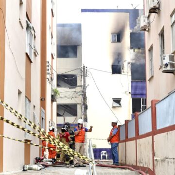 Prédio atingido por explosão no Stiep começa a ser demolido nesta quarta-feira (8)
