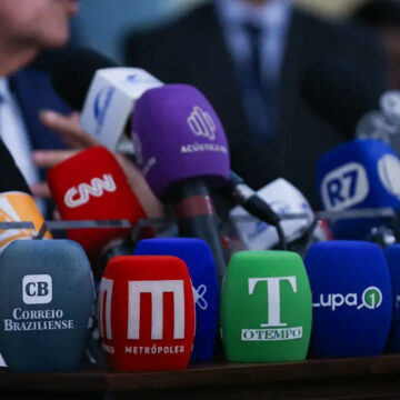 Pela primeira vez, Brasil ultrapassa EUA em ranking de liberdade de imprensa