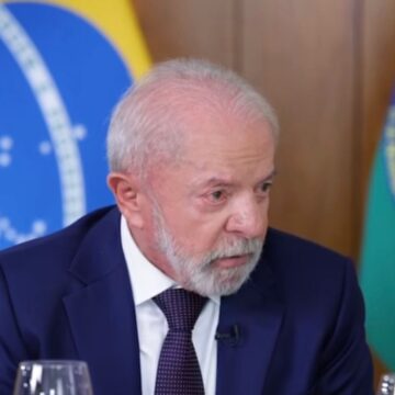 Lula passará por procedimento na cabeça e infiltração no punho nesta sexta (24)