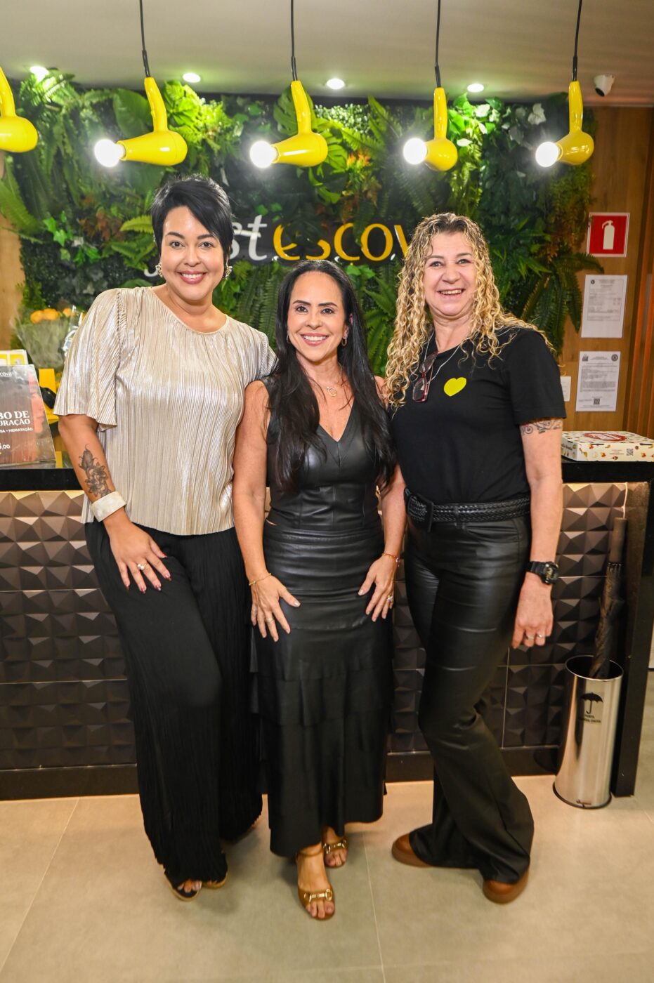 Queila Cysneiros, Giselle Rêgo e Mari Dias