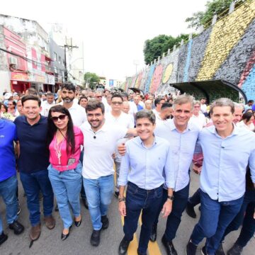 ACM Neto participa de festa de São Jorge em Ilhéus e fala em “expectativa de mudança” na Bahia