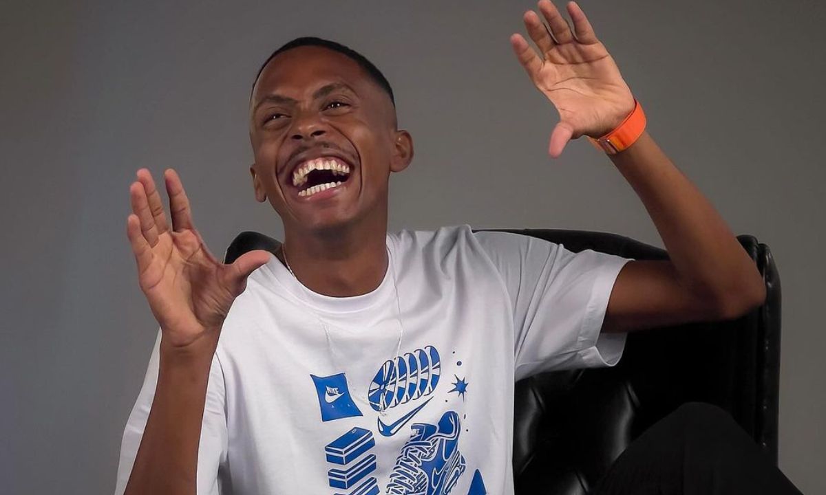 “Alô, supervisor!”: quem é o baiano que transformou a rotina CLT em fenômeno nas redes