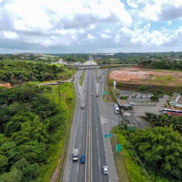 Feriado de Tiradentes deve levar mais de 600 mil veículos às rodovias baianas; veja melhores horários