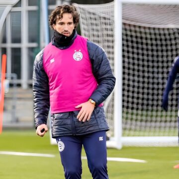 Conheça o francês que comandará o Bahia contra o Flamengo neste domingo