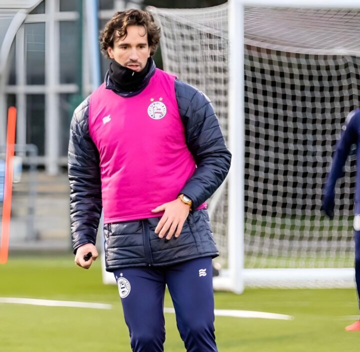 Conheça o francês que comandará o Bahia contra o Flamengo neste domingo