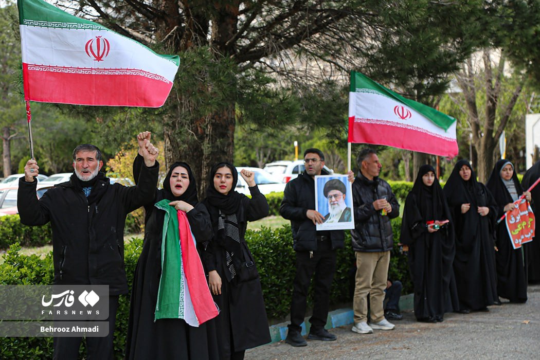 Iranianos cercam pontes e centrais elétricas em correntes humanas após ameaças dos EUA