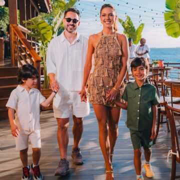 Everton Ribeiro comemora aniversário com festa em Salvador