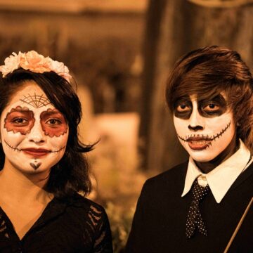 Día de los Muertos: Sinísia Coni estreia livro com olhar poético sobre tradição mexicana milenar