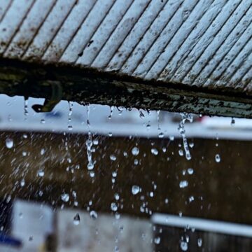 Inmet emite alerta de chuvas fortes para Salvador e mais de 100 cidades da Bahia; veja lista