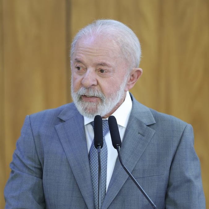 Lula passará por procedimentos médicos para retirar lesão na pele e tratar tendinite