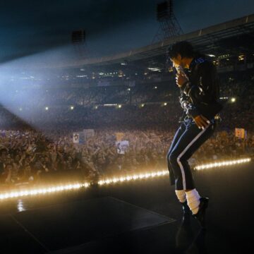 Filme de Michael Jackson estreia com mais de US$ 200 milhões, apesar de críticas