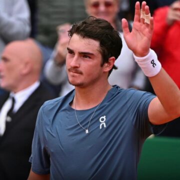 João Fonseca vence set, mas cai para nº 6 do mundo nas quartas do ATP de Munique