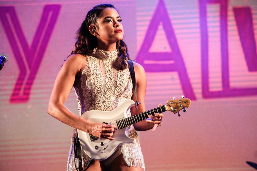 Em nova fase da carreira, Lucy Alves anuncia shows em Salvador