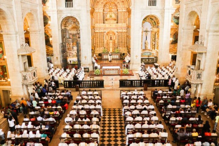 Missa da Renovação das Promessas Sacerdotais reúne todos os padres da Arquidiocese de Salvador nesta quinta (2)