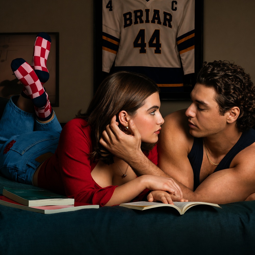 Série adaptada de best-seller internacional, “Off Campus: Amores Improváveis” ganha trailer e data de estreia