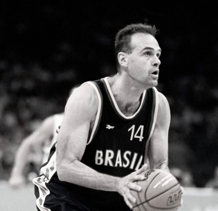 Relembre a carreira e o legado de Oscar Schmidt, o eterno ‘Mão Santa’