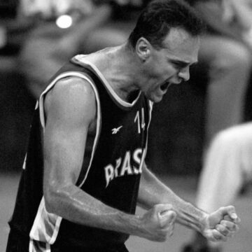 De onde veio o ‘Mão Santa’? A história do apelido de Oscar Schmidt