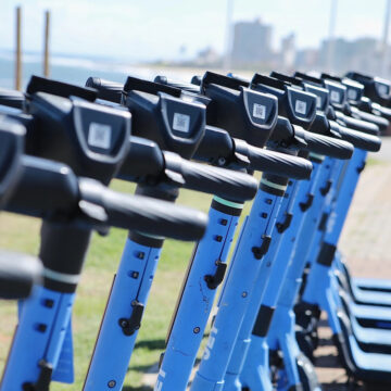 Rota de patinetes elétricos é ampliada em Salvador