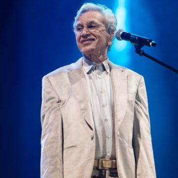 Caetano Veloso reage após ser alvo de fake news: “Tenho horror a armas”