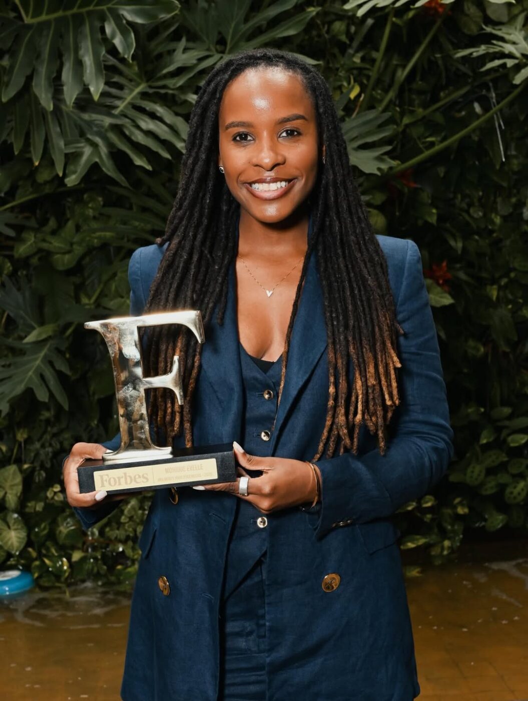 Monique Evelle promove lançamento de livro em Salvador: “Sempre vai ser minha escolha”