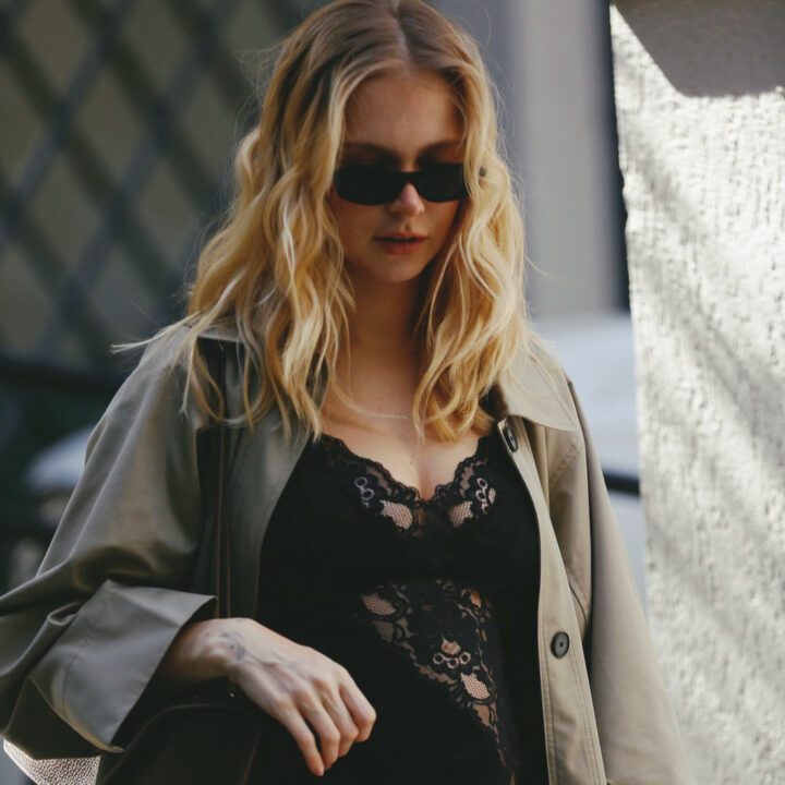 Grávida, filha de Xuxa compartilha cliques exclusivos e declara: “Mãe de três”