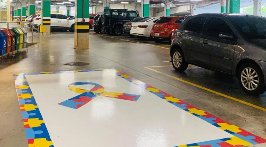 Abril Azul: Transalvador realiza emissão de credenciais de estacionamento para pessoas com TEA