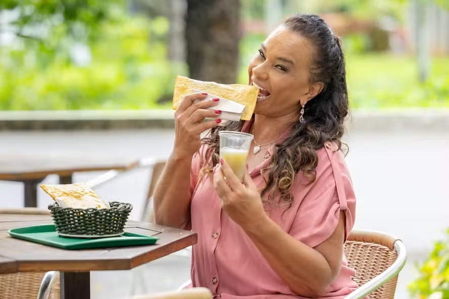 Fora do BBB, Solange Couto planeja retomar carreira como atriz: ‘Curar da tristeza e vergonha’