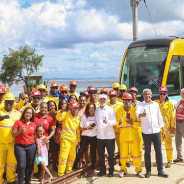 Lula visita obras do VLT em Salvador e autoriza R$ 1,52 bilhão para a Linha 1 do metrô
