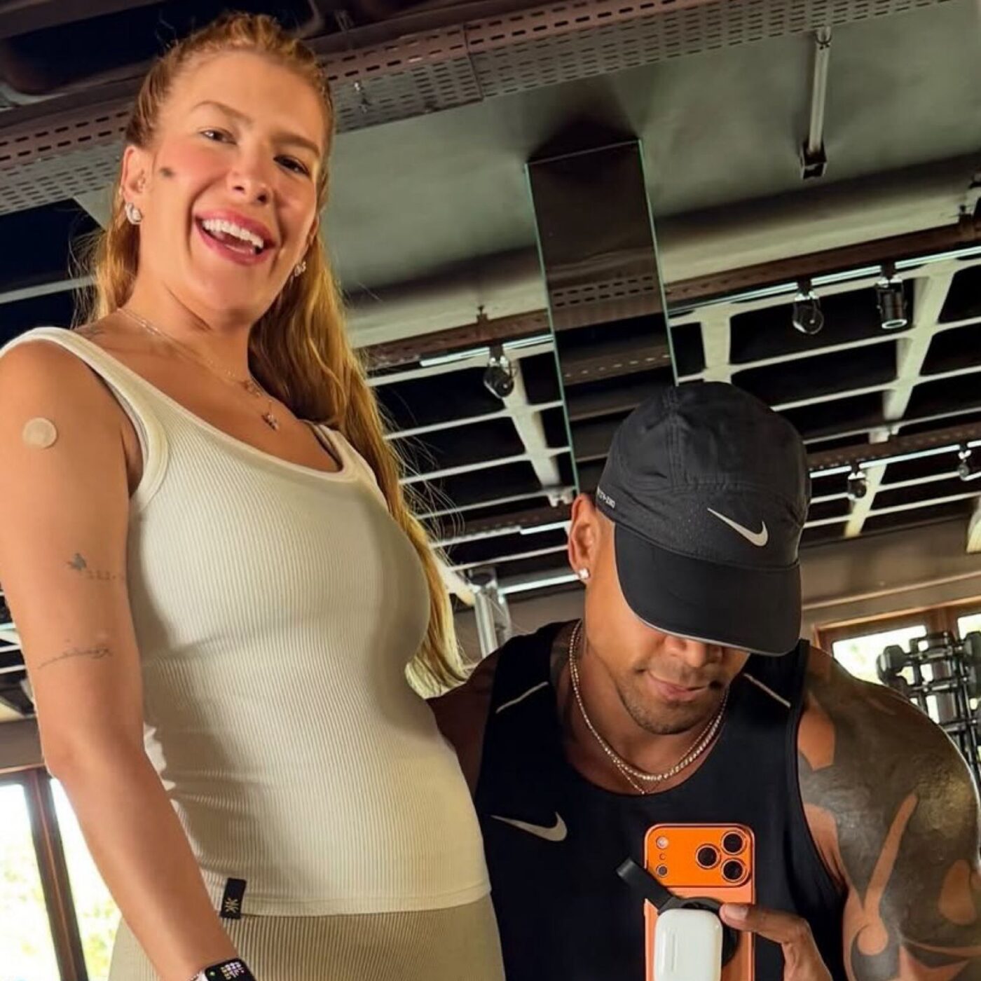 Casal fitness: Léo Santana e Lore Improta treinam juntos ao som de ‘Academia’