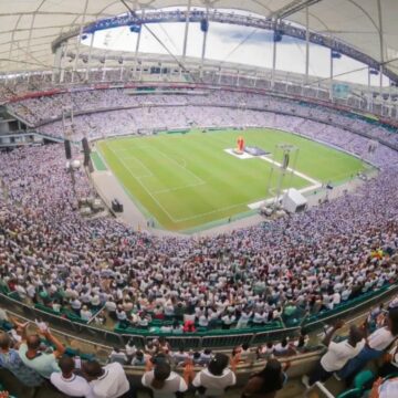 Evento da Igreja Universal reúne milhares de fiéis na Sexta Santa em Salvador