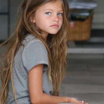 ‘Menina mais bonita do mundo’ chega aos 25: veja como ela está atualmente