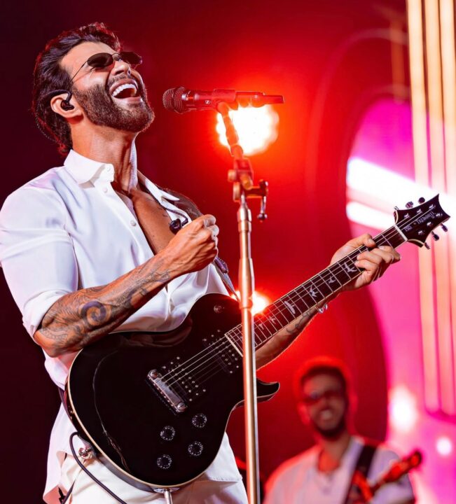 Gusttavo Lima se apresenta no litoral norte da Bahia nesta quarta-feira (8); saiba mais