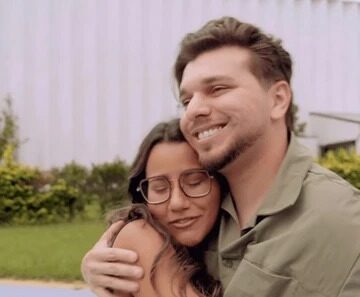 Casal de Feira realiza sonho no ‘Fábrica de Casamentos’ do SBT; confira