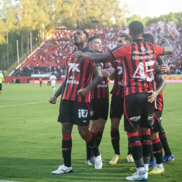 Vitória vence São Paulo por 2×0 no Barradão e sobe na tabela do Brasileirão
