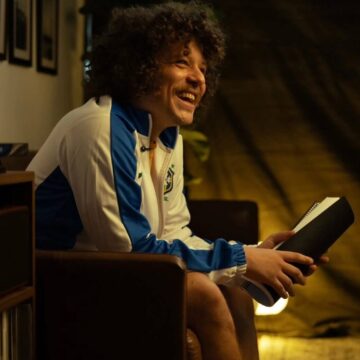 Filho de Cássia Eller, Chico Chico lança primeiro livro e anuncia sessão de autógrafos em Salvador